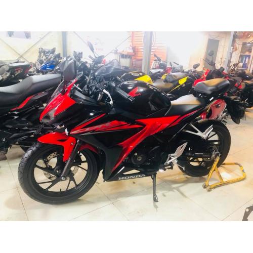 Bán xe Honda CBR 150R 2018 giá 71 triệu Bán xe Honda CBR 150R 2018 giá 71 triệu