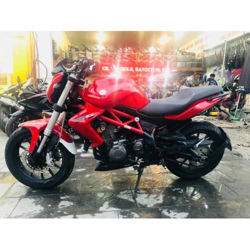 Bán xe Benelli 302 màu đỏ giá 6X triệu Bán xe Benelli 302 màu đỏ giá 6X triệu