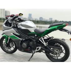 Đôi xe Benelli 302R và Benelli 302s giá 8x 10x triệu