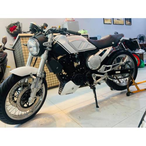 Bán xe GPX Gentleman 200 màu trắng giá 50 triệu Bán xe GPX Gentleman 200 màu trắng giá 50 triệu