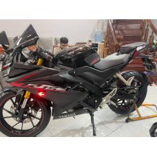 Yamaha R15 v3 màu đen nhám giá 6X triệu