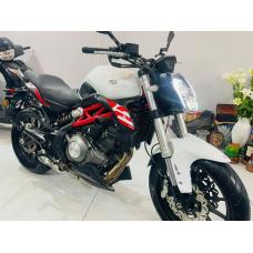 Benelli 302s đời 2019 bản ABS màu trắng ngọc trinh giá 8x triệu