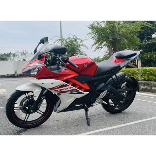 Bán xe Yamaha R15 v2 cũ giá 2x triệu Bán xe Yamaha R15 v2 cũ giá 2x triệu