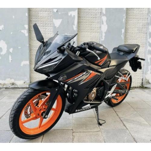 Bán xe Motor Honda CBR 150R ABS giá 3x triệu Bán xe Motor Honda CBR 150R ABS giá 3x triệu